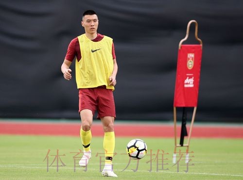 海口首训 里皮盼通过集训比赛进一步调整球员状态
